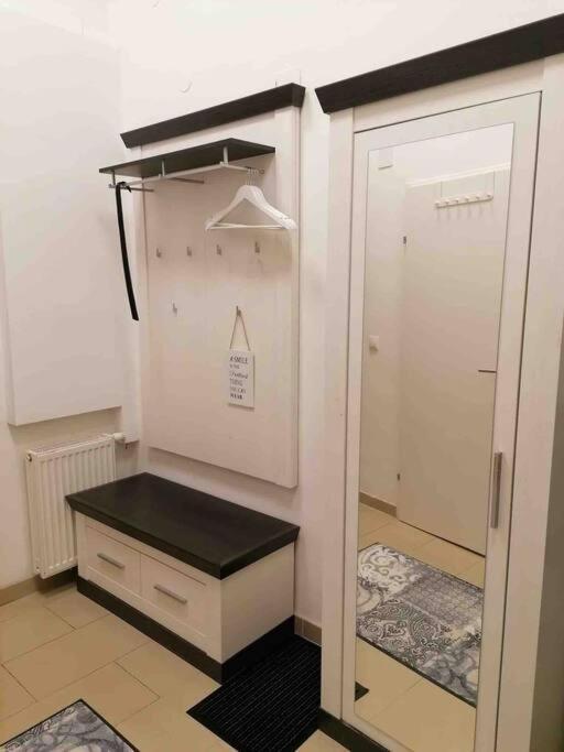 Feine Wohnung Direkt Am Yppen- Und Brunnenmarkt เวียนนา ภายนอก รูปภาพ