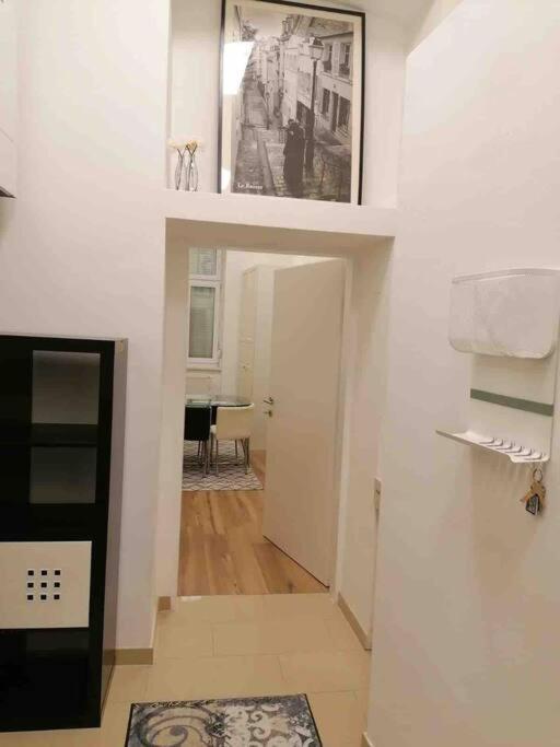 Feine Wohnung Direkt Am Yppen- Und Brunnenmarkt เวียนนา ภายนอก รูปภาพ